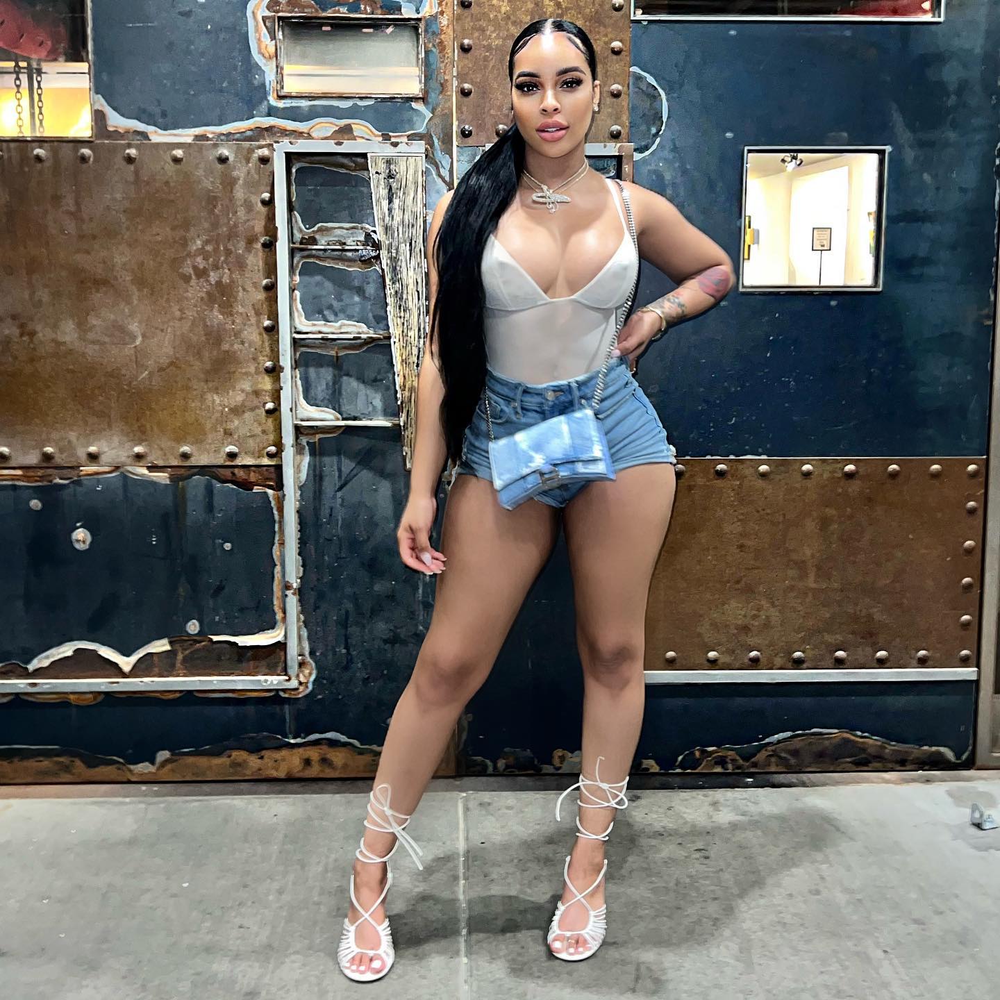 DeNai Marie (@denaimariie)