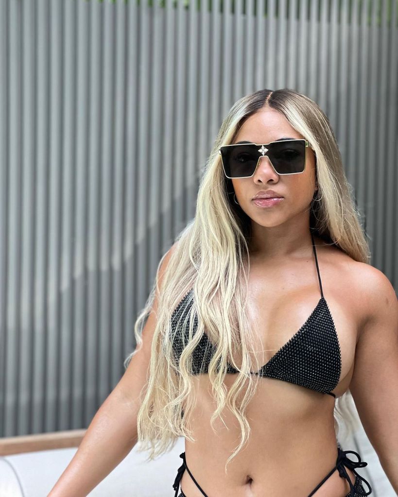 Amanda du-Pont incendeia as redes sociais com suas fotos de férias de tirar o fôlego (@amandadupont)